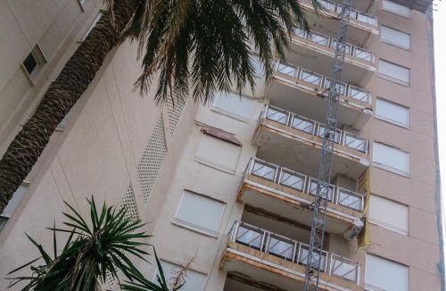 Detalle vista lateral del Proyecto básico y de ejecución del Edificio Torre del Castillo, en Jávea, Alicante. Proyecto, dirección de obra y rehabilitación de fachada realizada íntegramente por personal de Global Home Happiness.